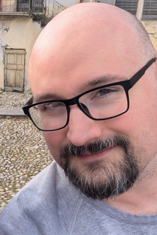 headshot of brian mcloughlin