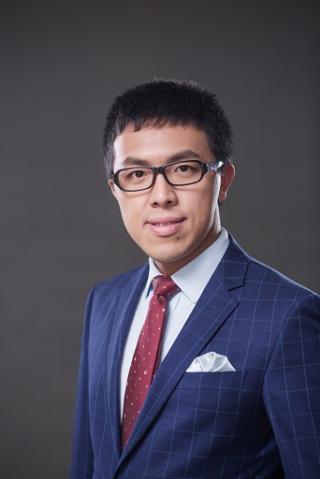 Shunjie Tu
